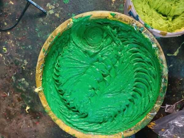 Green Oil Color - Image 2